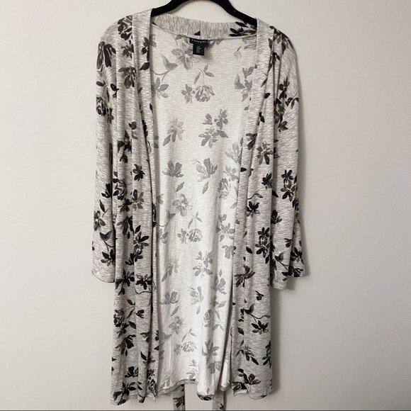 Tahari Gray Floral Robe - Picture 3 of 9